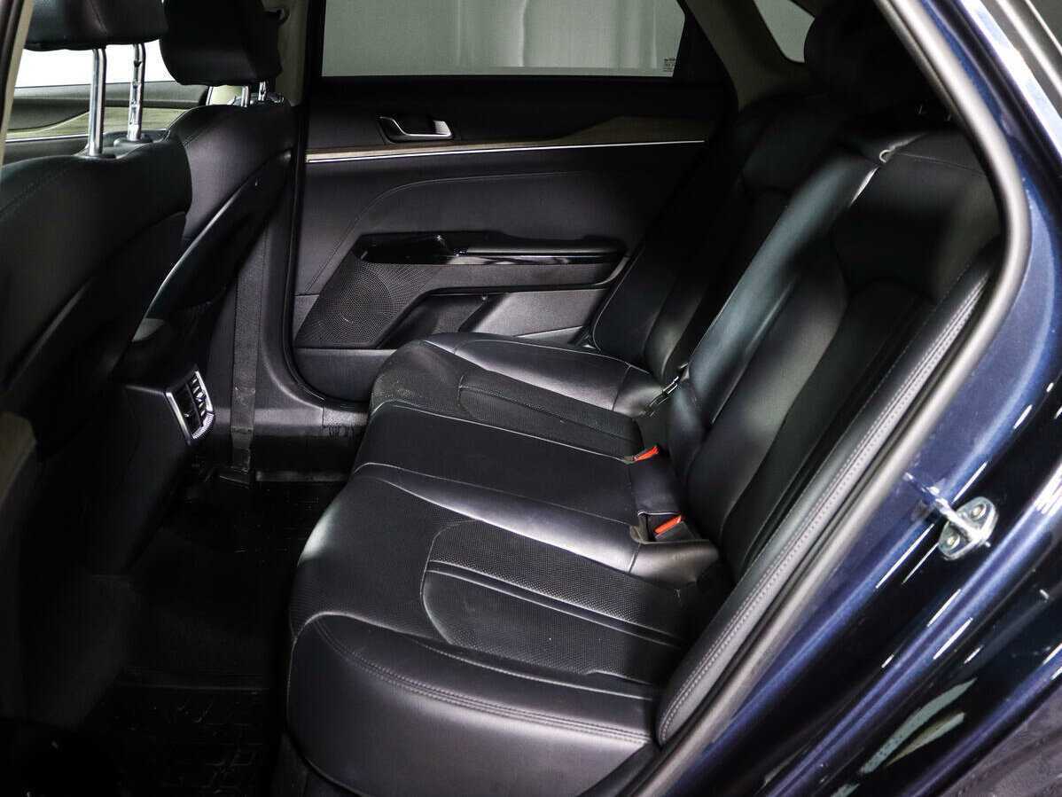 Kia K5 2021 года с пробегом. Фото: #7