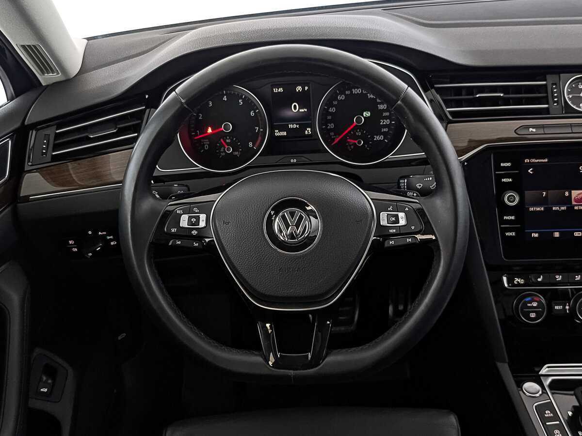 Volkswagen Passat 2019 года с пробегом. Фото: #21