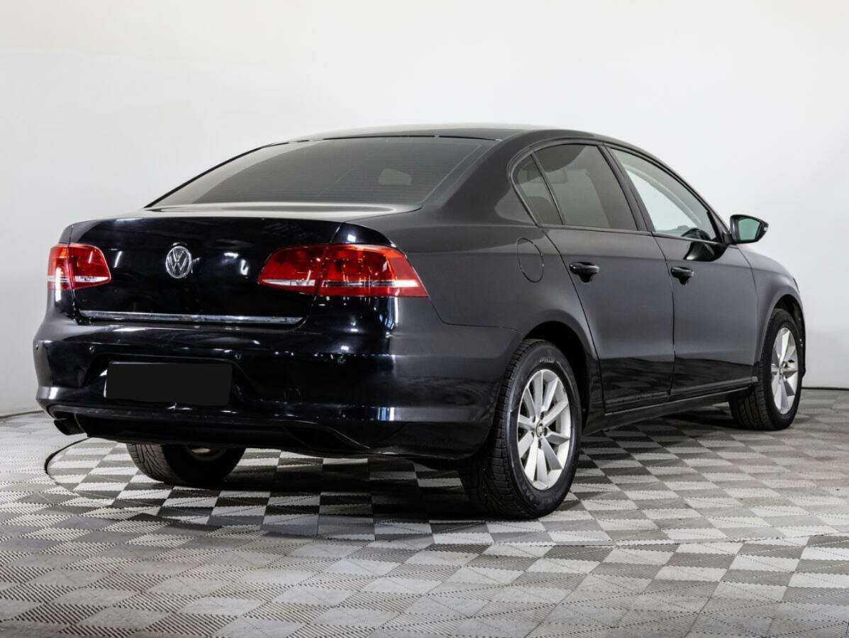 Volkswagen Passat 2013 года с пробегом. Фото: #3