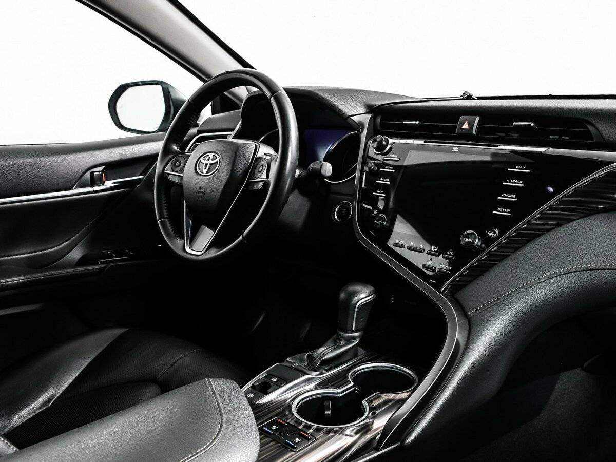 Toyota Camry 2019 года с пробегом. Фото: #8