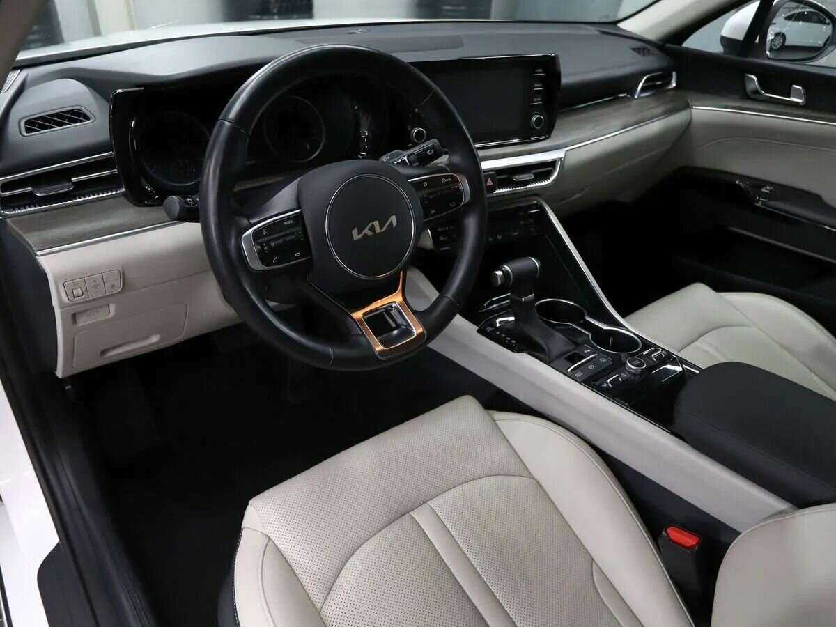 Kia K5 2021 года с пробегом. Фото: #4