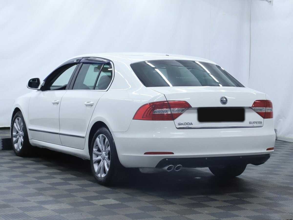 Skoda Superb 2013 года с пробегом. Фото: #3
