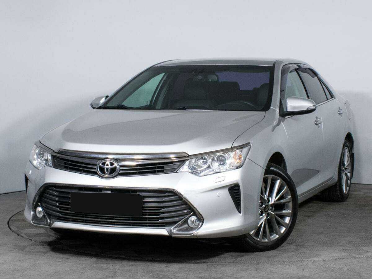 Toyota Camry 2015 года с пробегом. Посмотреть фото