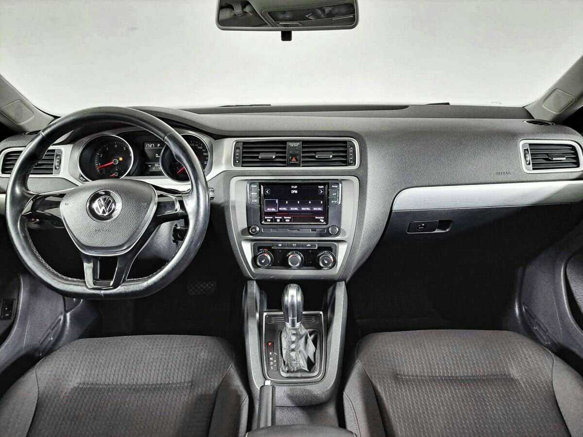Volkswagen Jetta 2017 года с пробегом. Фото: #8