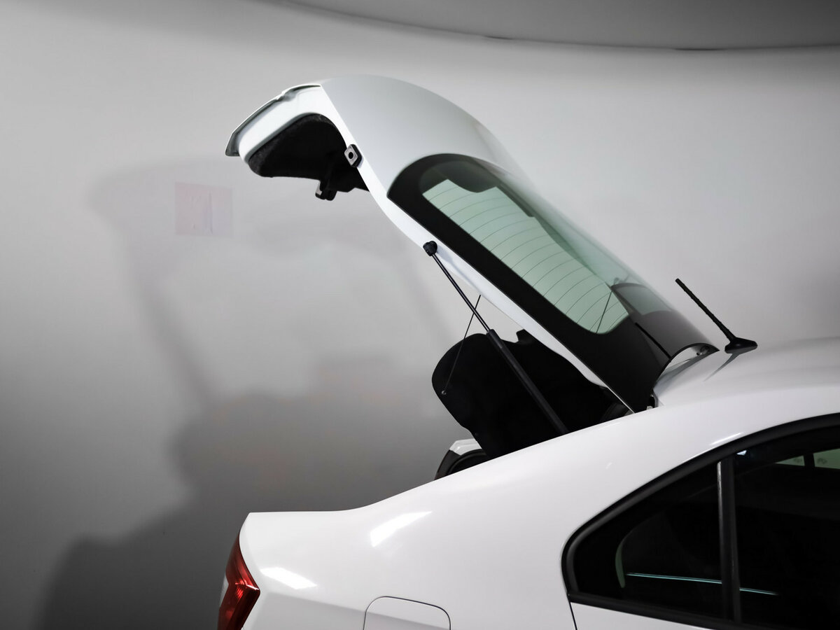Skoda Rapid 2015 года с пробегом. Фото: #18