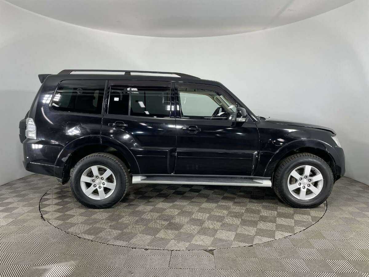 Mitsubishi Pajero 2012 года с пробегом. Фото: #3