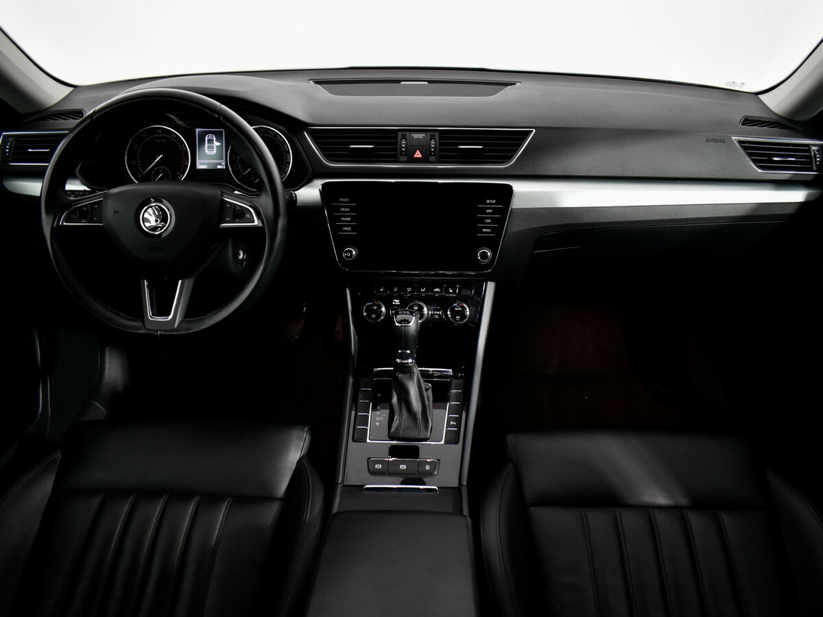 Skoda Superb 2018 года с пробегом. Фото: #11