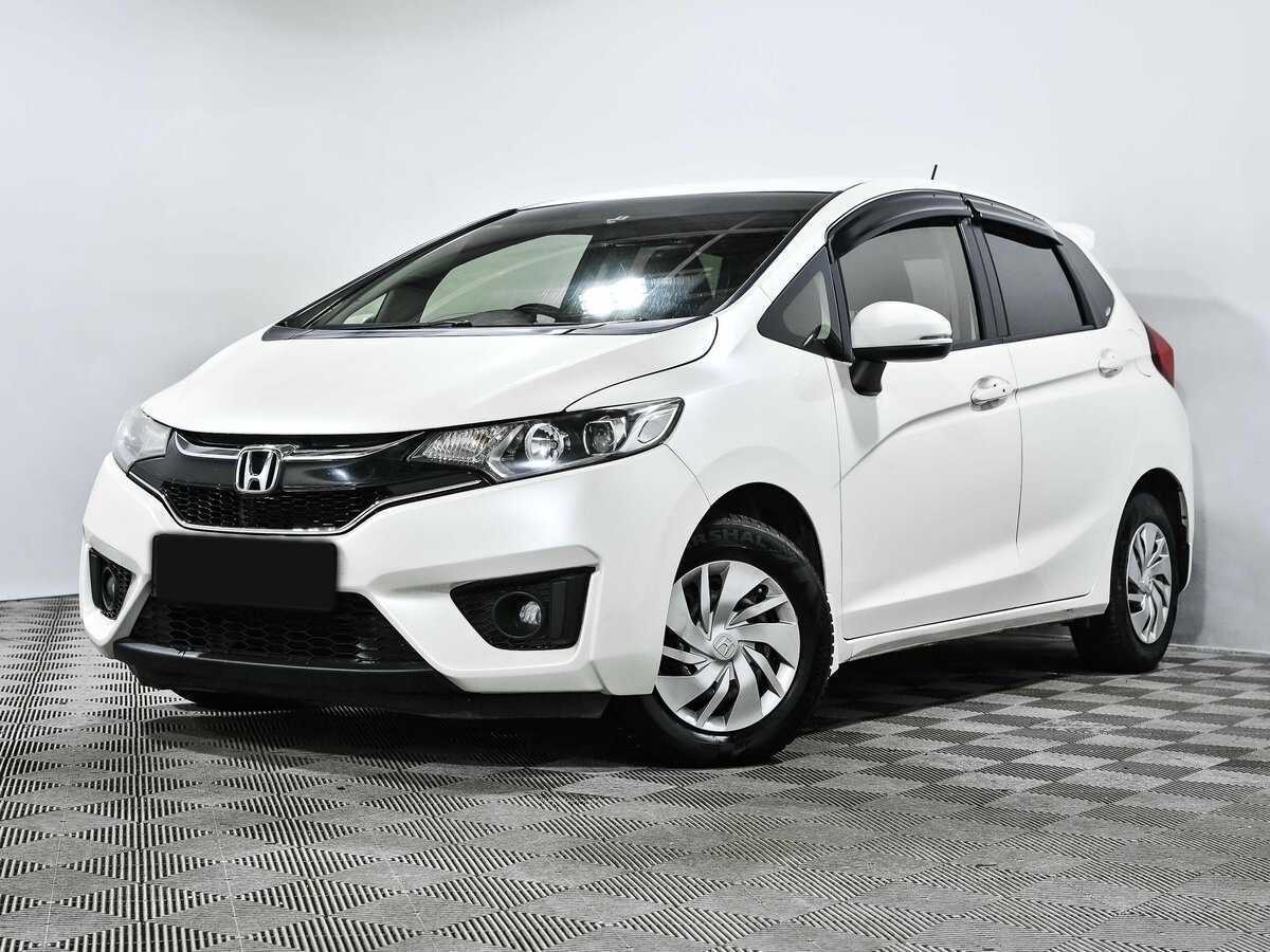 Honda Fit 2016 года с пробегом. Посмотреть фото