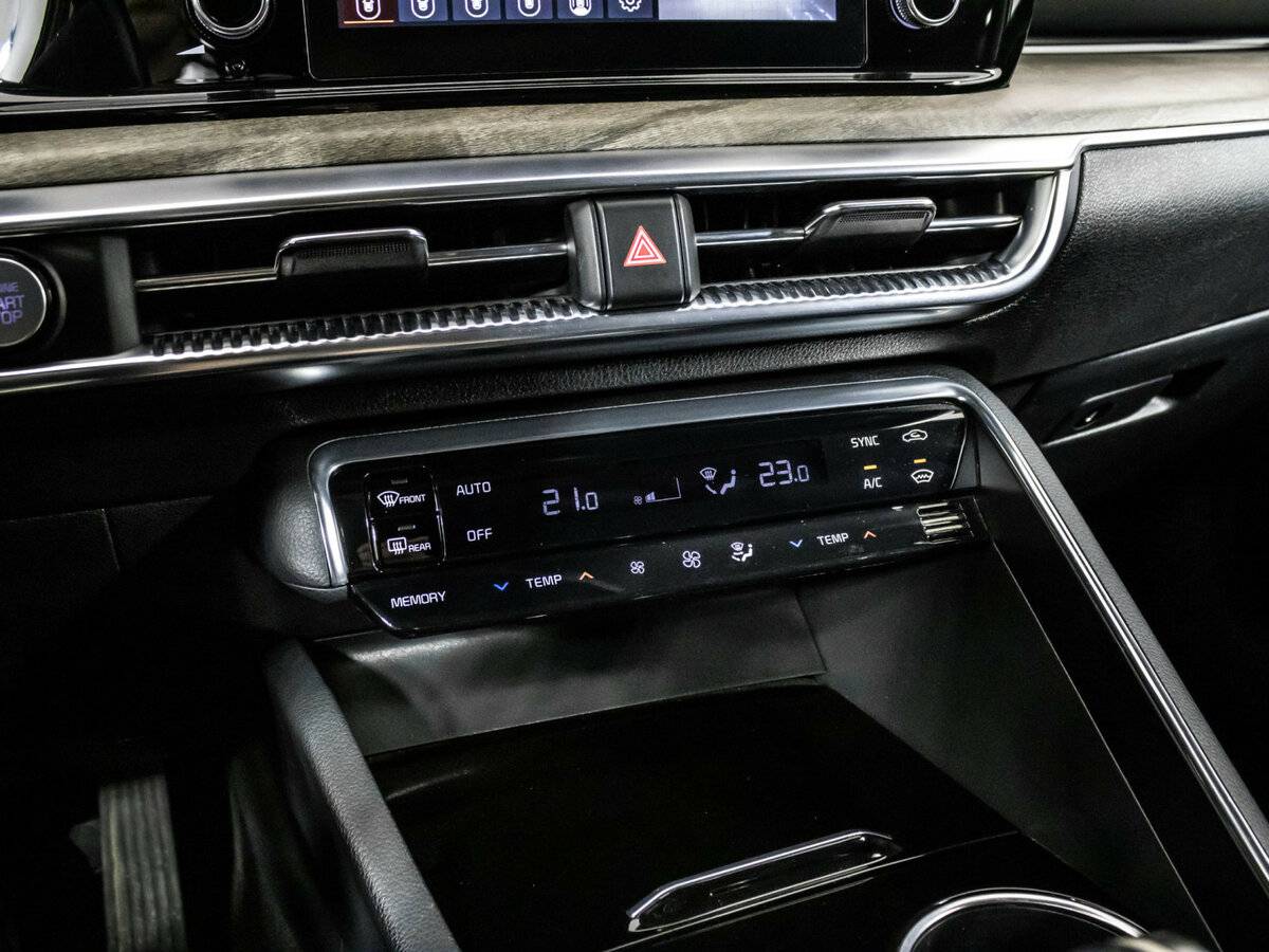 Kia K5 2021 года с пробегом. Фото: #11