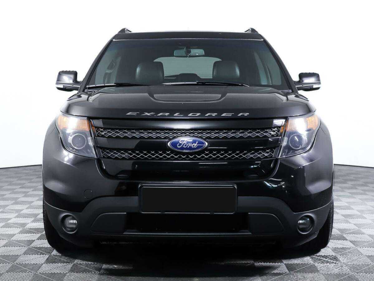Ford Explorer 2013 года с пробегом. Фото: #1