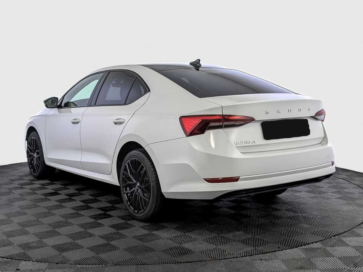 Skoda Octavia 2021 года с пробегом. Фото: #6