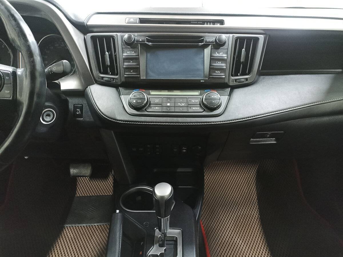 Toyota RAV4 2016 года с пробегом. Фото: #14