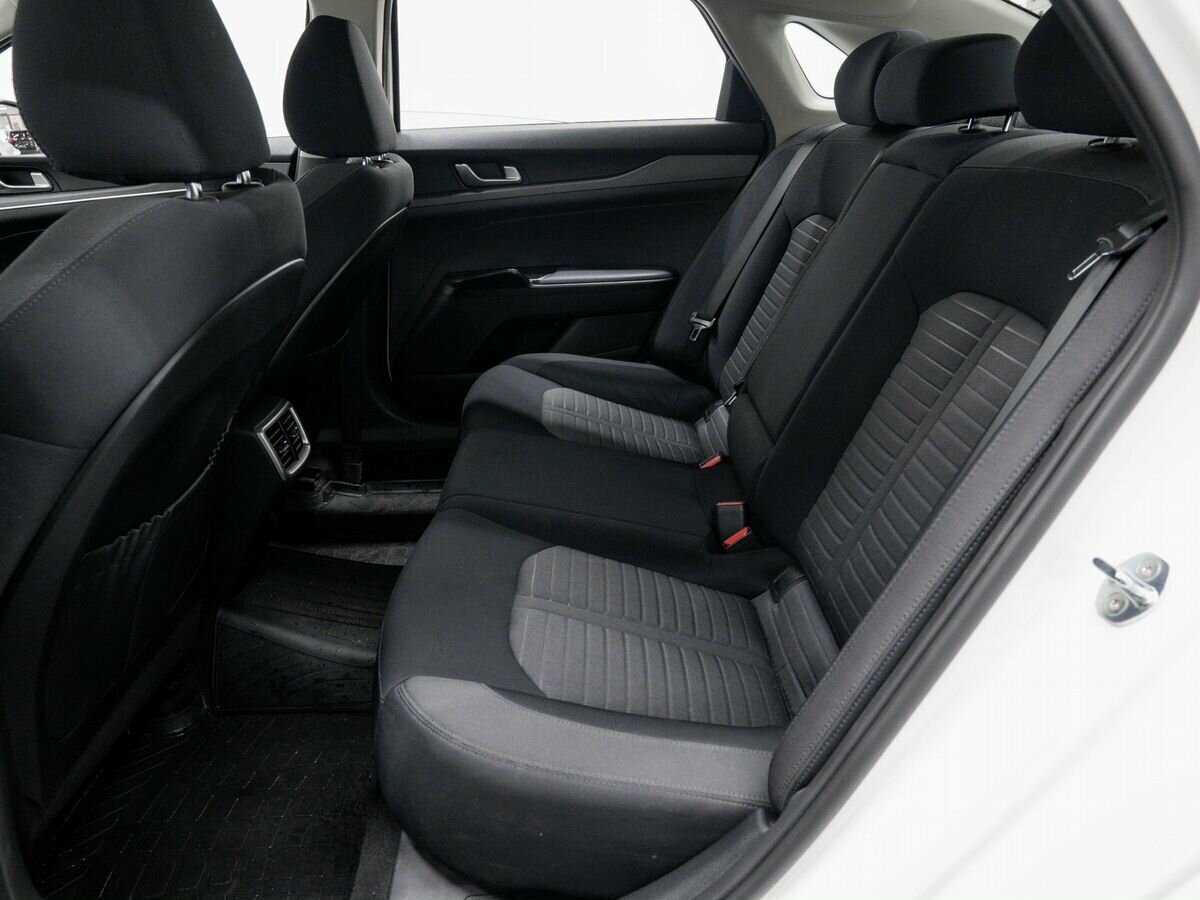 Kia K5 2022 года с пробегом. Фото: #11