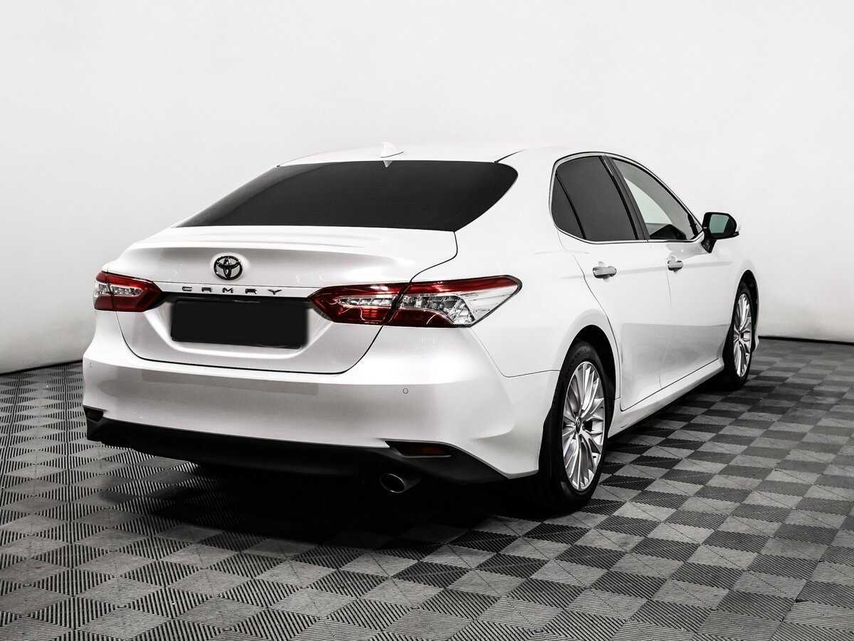 Toyota Camry 2019 года с пробегом. Фото: #4