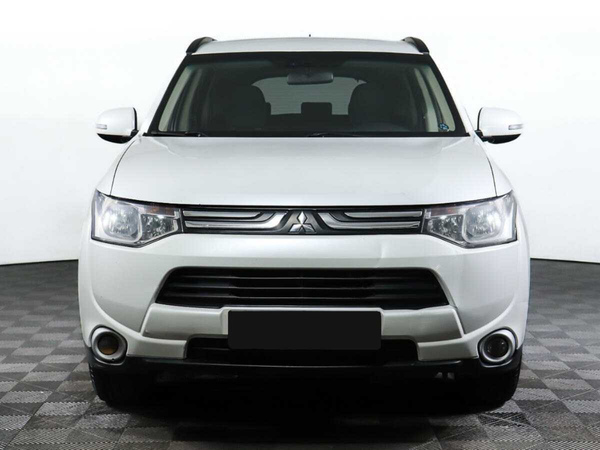 Mitsubishi Outlander 2013 года с пробегом. Посмотреть фото