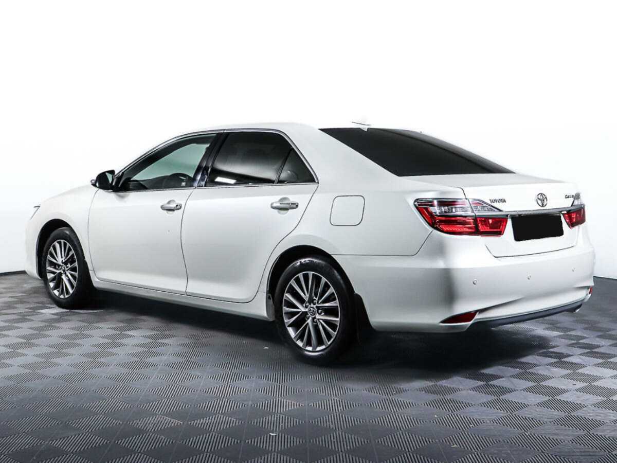 Toyota Camry 2017 года с пробегом. Фото: #1
