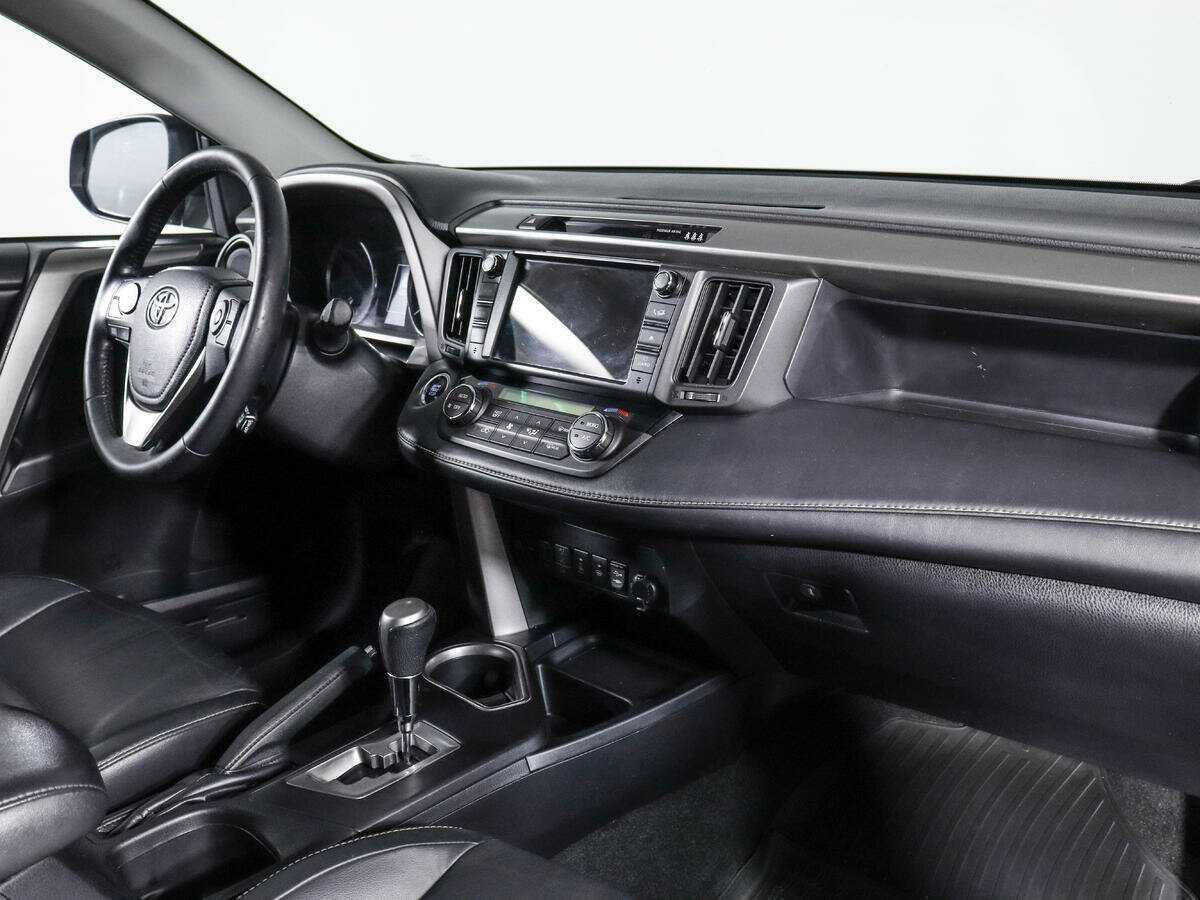 Toyota RAV4 2017 года с пробегом. Фото: #6