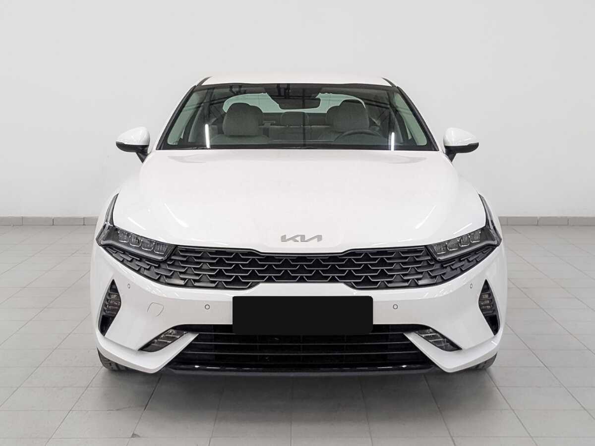 Kia K5 2022 года с пробегом. Фото: #1