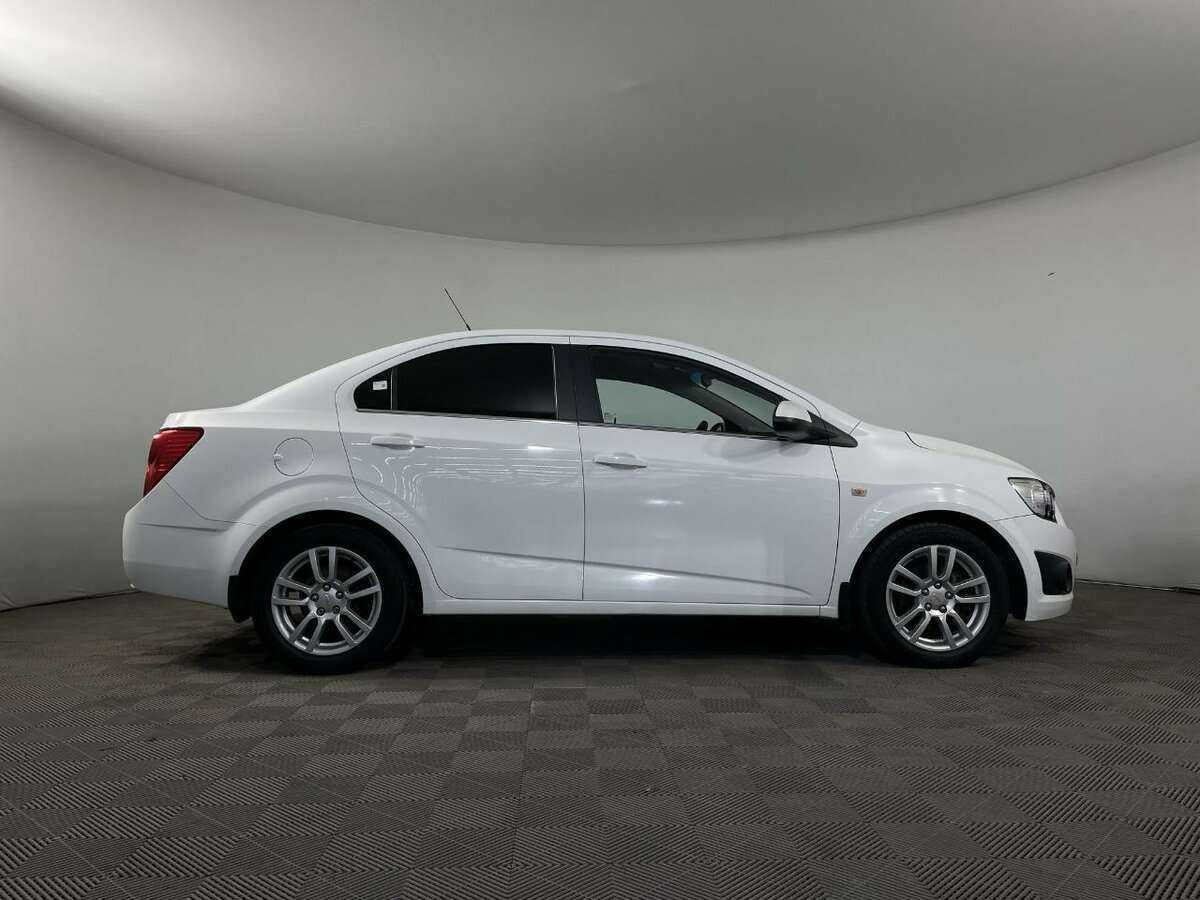 Chevrolet Aveo 2015 года с пробегом. Фото: #1