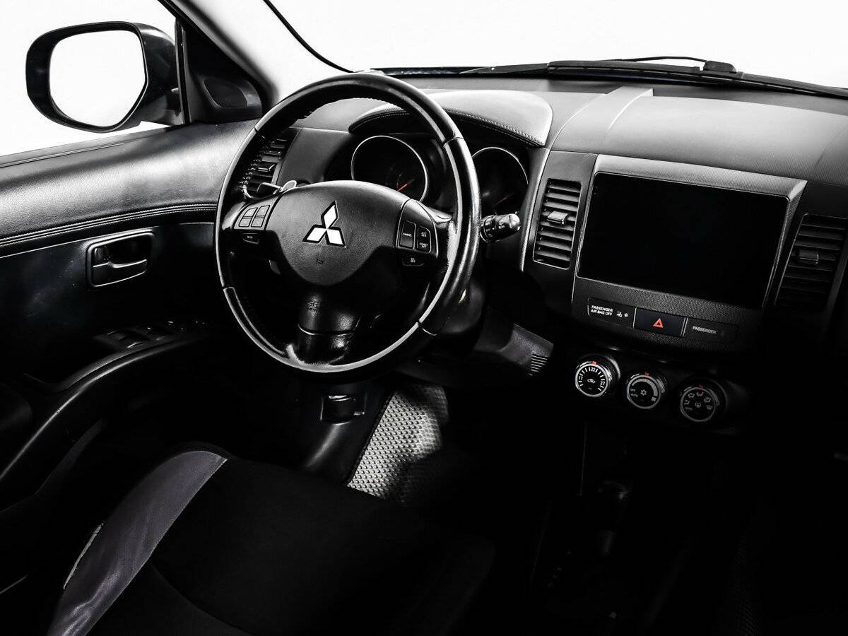 Mitsubishi Outlander 2012 года с пробегом. Фото: #8