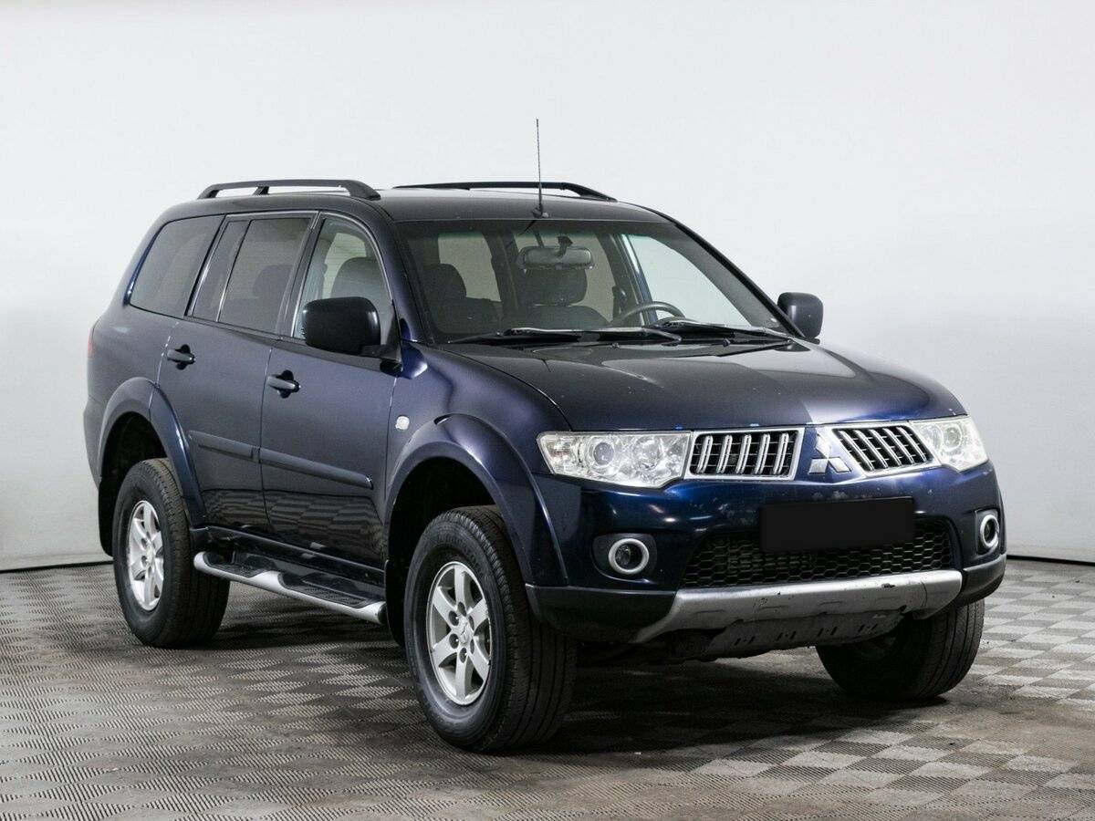 Mitsubishi Pajero Sport 2012 года с пробегом. Фото: #2