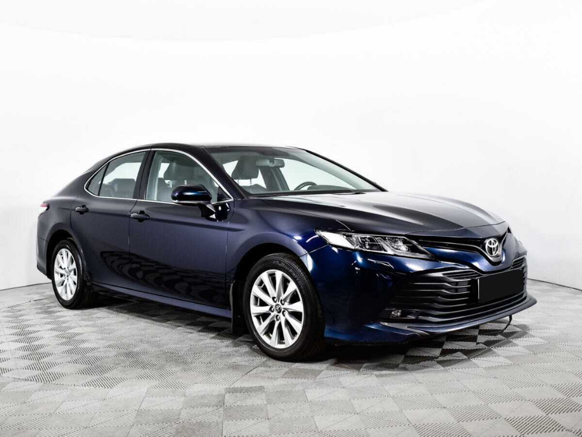 Toyota Camry 2019 года с пробегом. Фото: #2