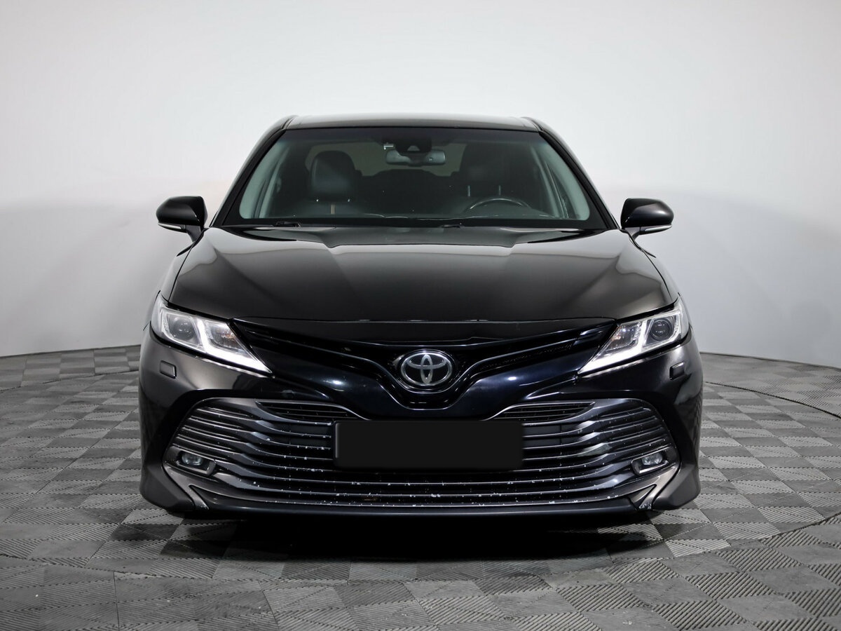 Toyota Camry 2021 года с пробегом. Фото: #1