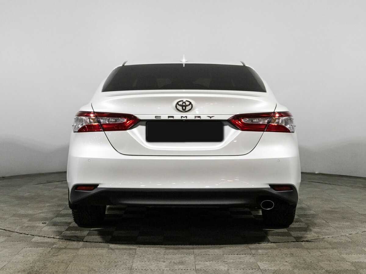 Toyota Camry 2019 года с пробегом. Фото: #5