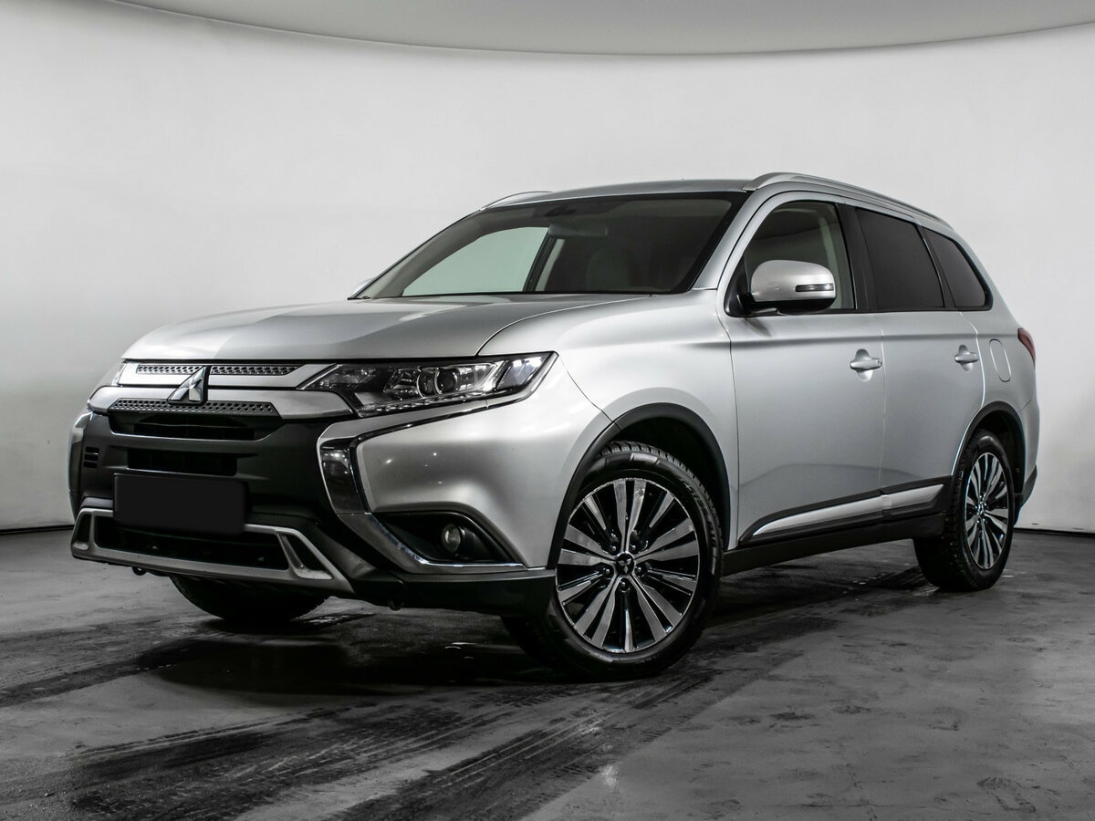 Mitsubishi Outlander 2018 года с пробегом. Посмотреть фото