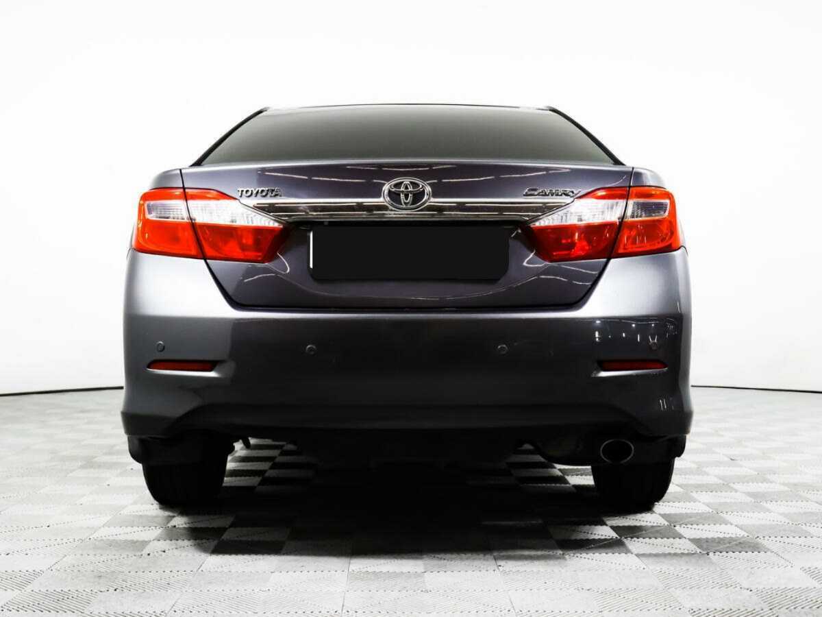 Toyota Camry 2012 года с пробегом. Фото: #4