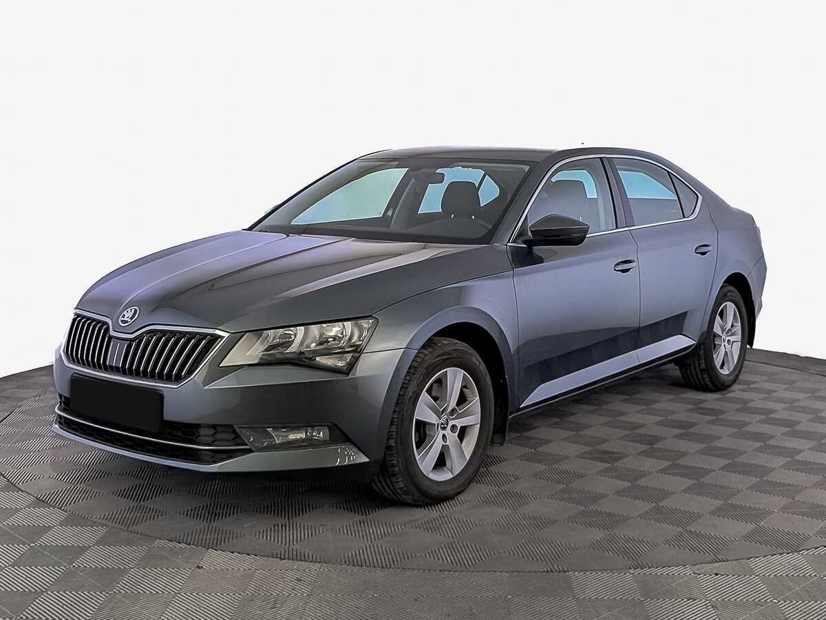 Skoda Superb 2018 года с пробегом. Посмотреть фото