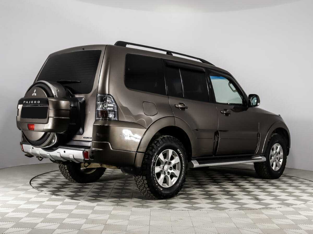 Mitsubishi Pajero 2013 года с пробегом. Фото: #4
