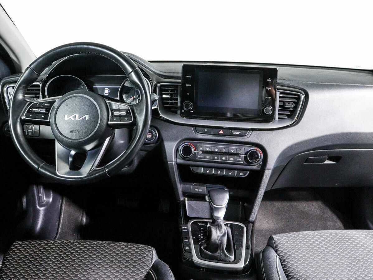 Kia Ceed 2021 года с пробегом. Фото: #11