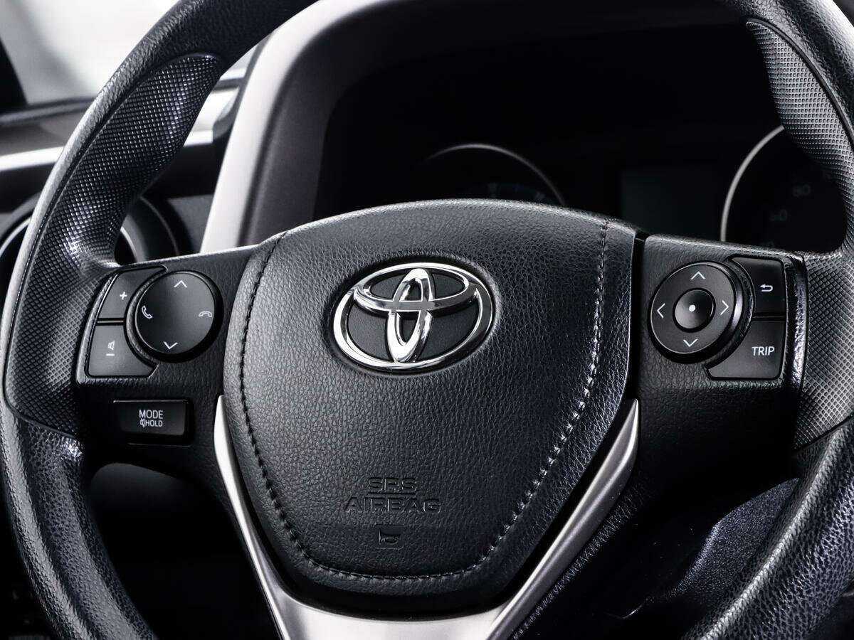 Toyota RAV4 2017 года с пробегом. Фото: #12