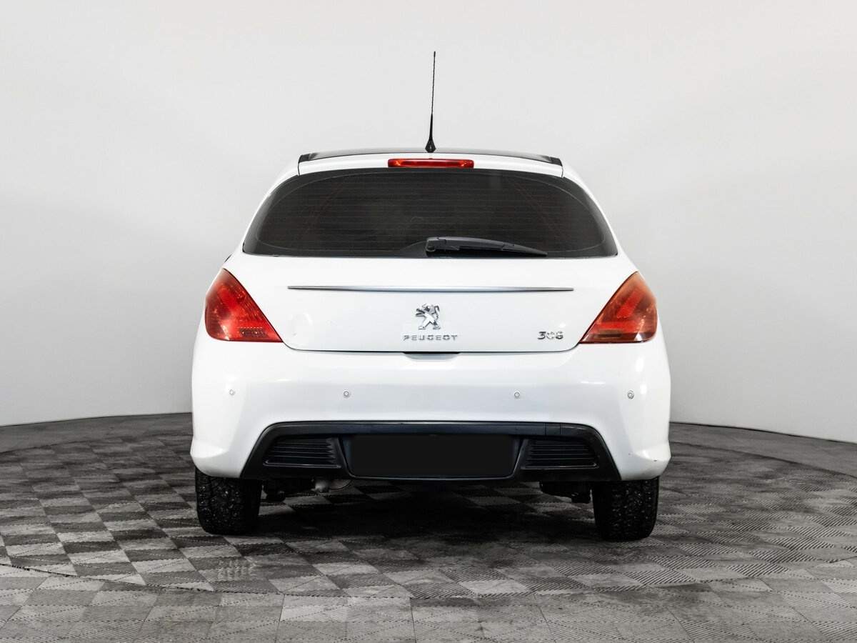 Peugeot 308 2012 года с пробегом. Фото: #4