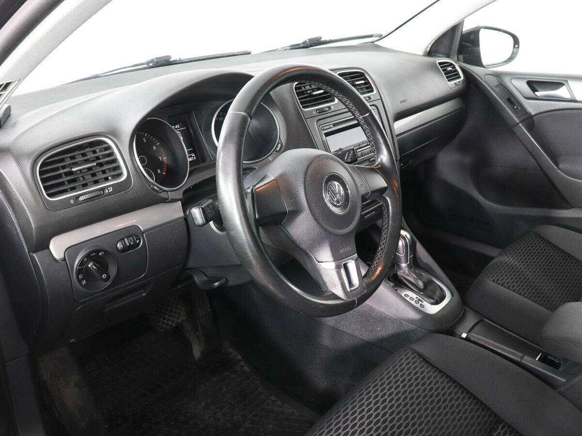 Volkswagen Golf 2012 года с пробегом. Фото: #4