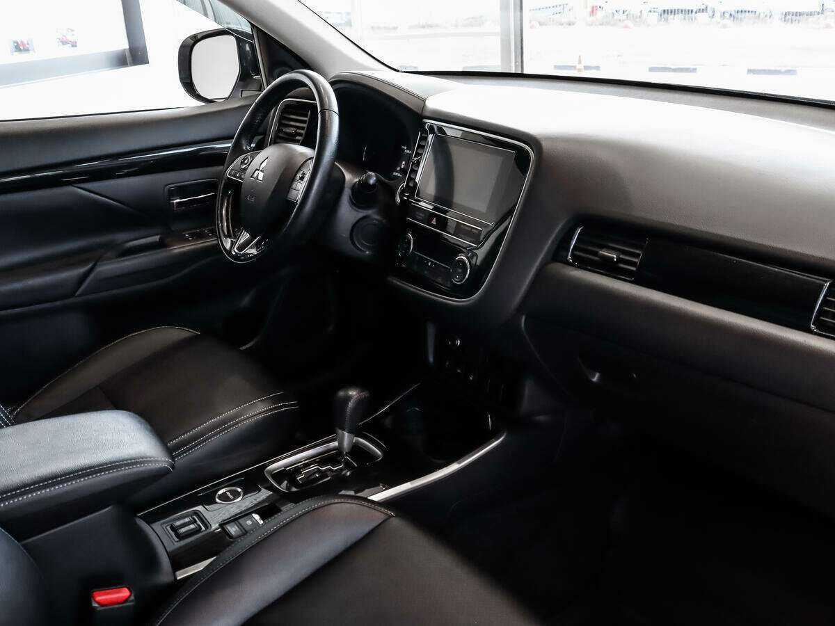 Mitsubishi Outlander 2019 года с пробегом. Фото: #11