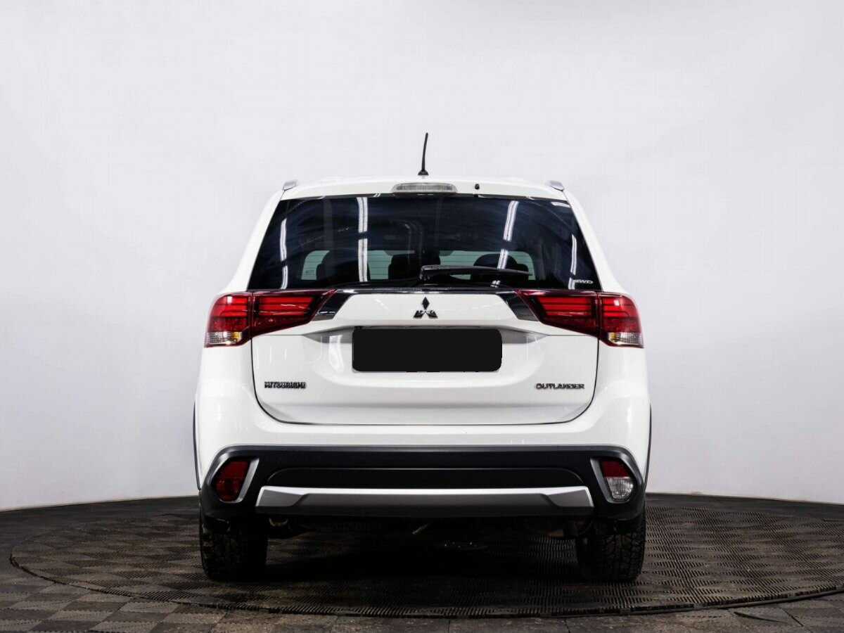 Mitsubishi Outlander 2016 года с пробегом. Фото: #4