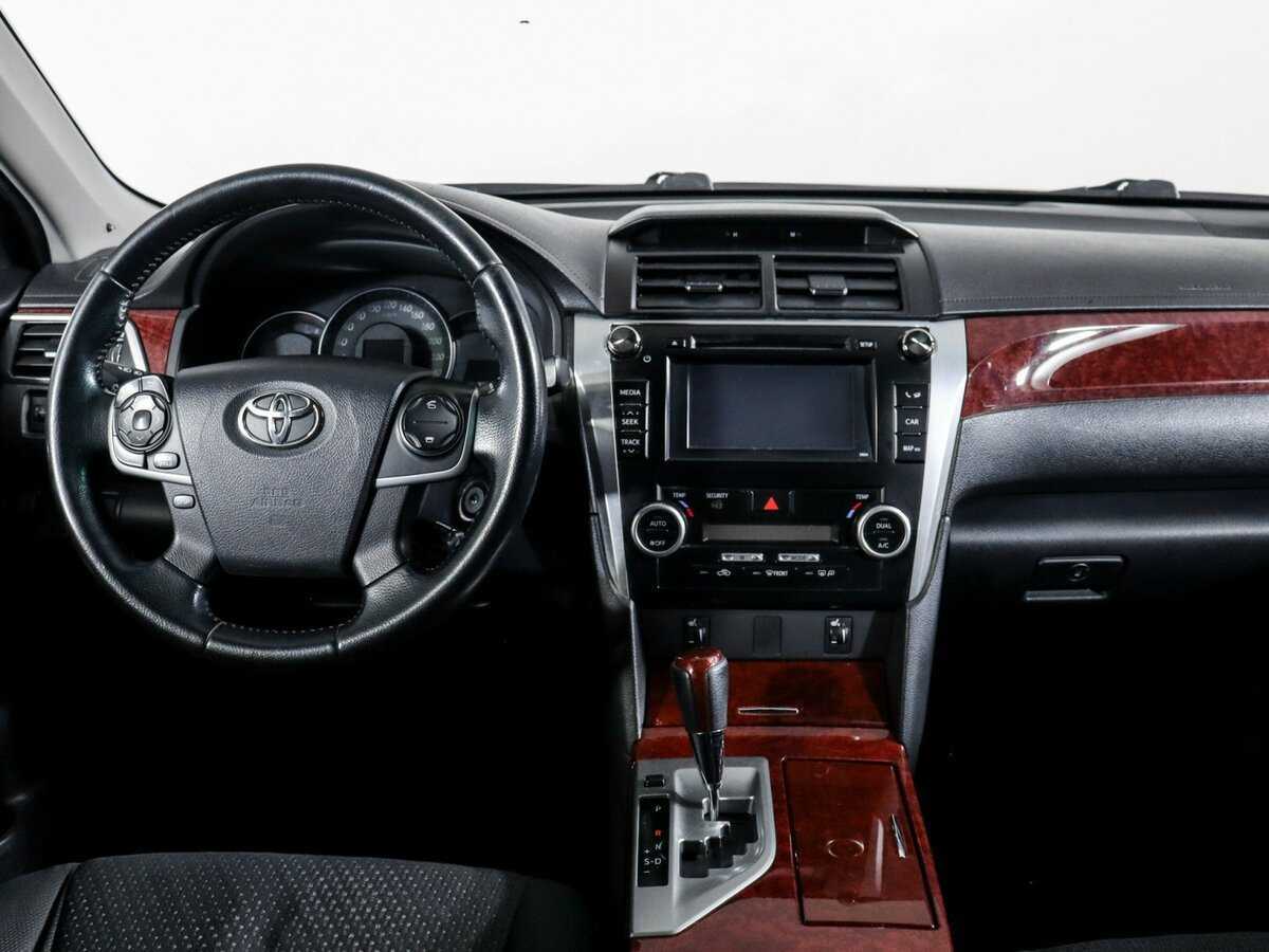 Toyota Camry 2013 года с пробегом. Фото: #10