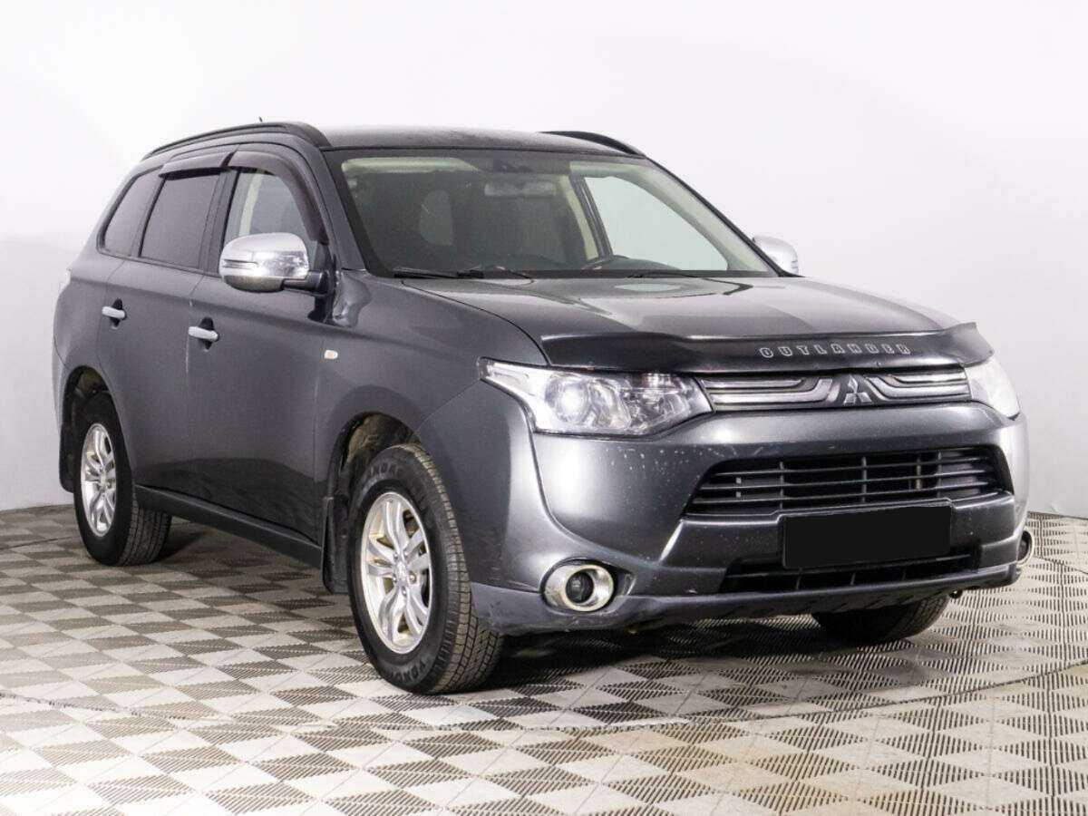 Mitsubishi Outlander 2013 года с пробегом. Фото: #2