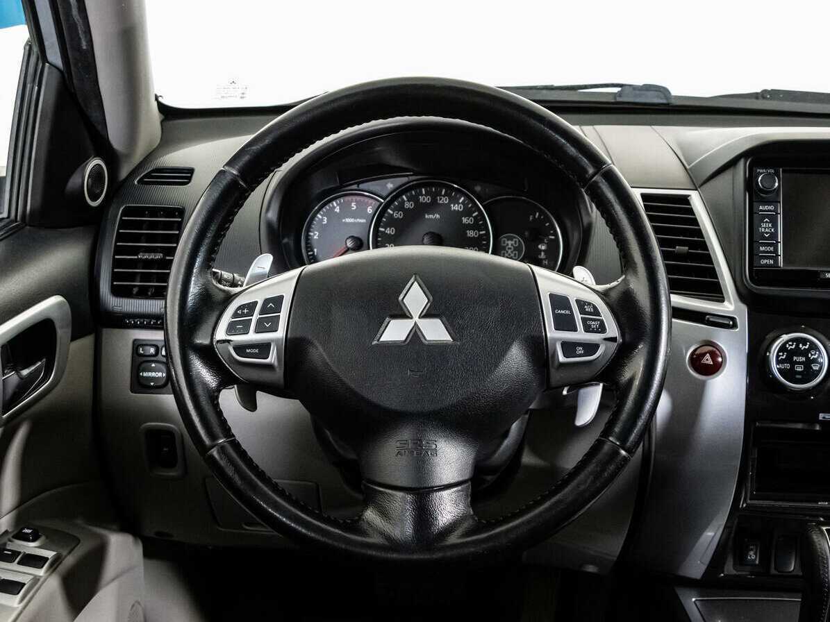 Mitsubishi Pajero Sport 2013 года с пробегом. Фото: #11