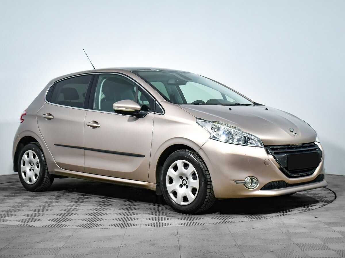Peugeot 208 2014 года с пробегом. Фото: #2