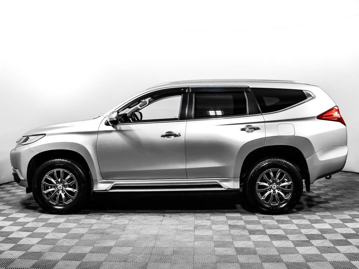 Mitsubishi Pajero Sport 2017 года с пробегом. Фото: #7