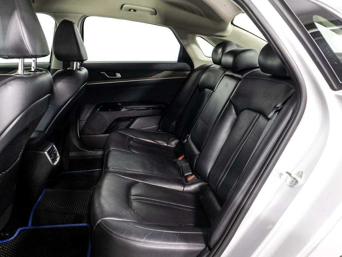 Kia K5 2021 года с пробегом. Фото: #11