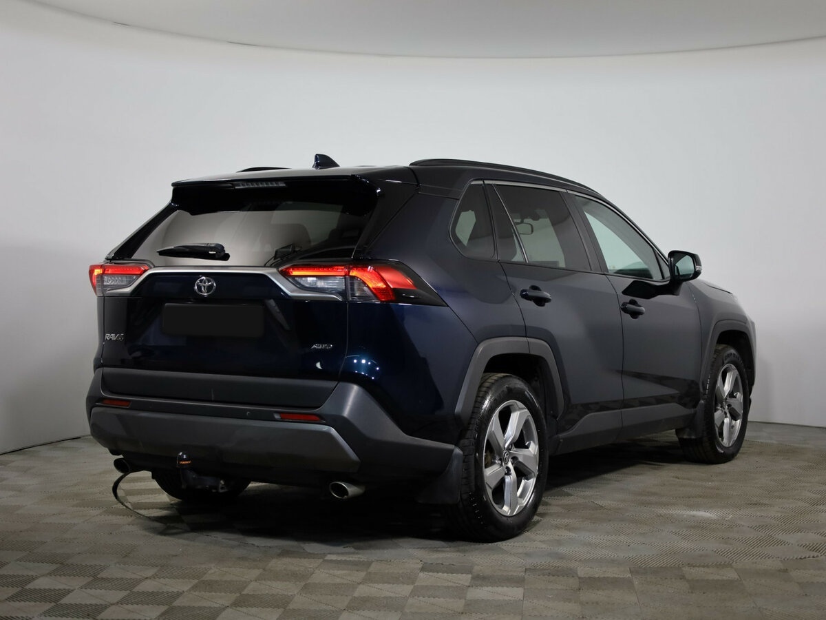 Toyota RAV4 2019 года с пробегом. Фото: #4