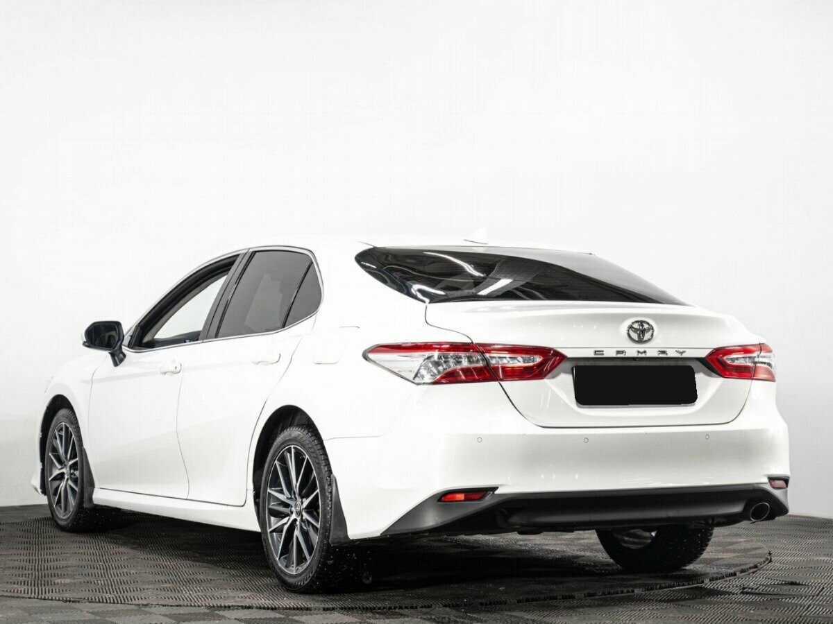 Toyota Camry 2022 года с пробегом. Фото: #5