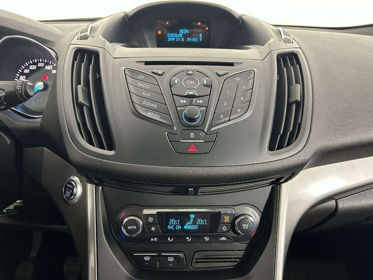 Ford Kuga 2015 года с пробегом. Фото: #11