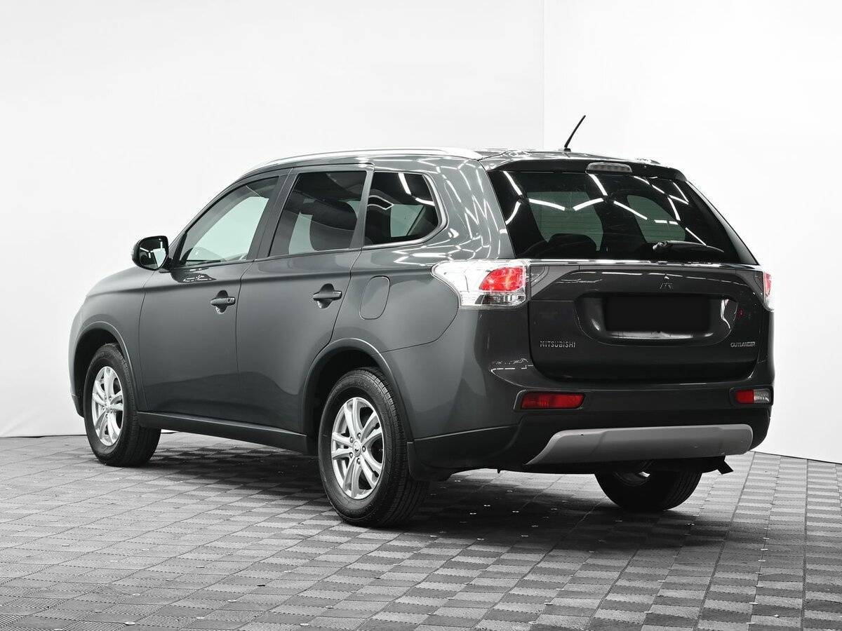 Mitsubishi Outlander 2014 года с пробегом. Фото: #2