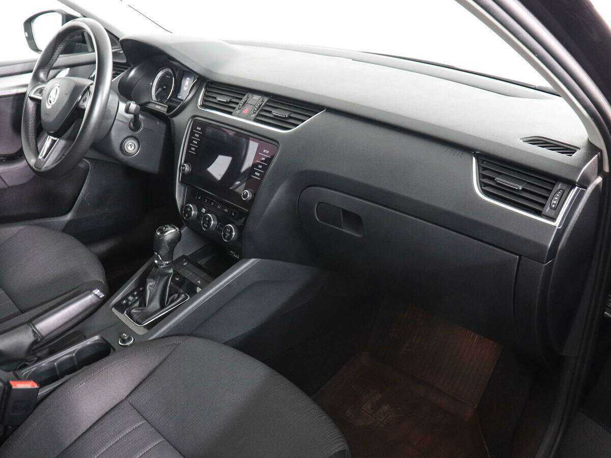 Skoda Octavia 2018 года с пробегом. Фото: #8