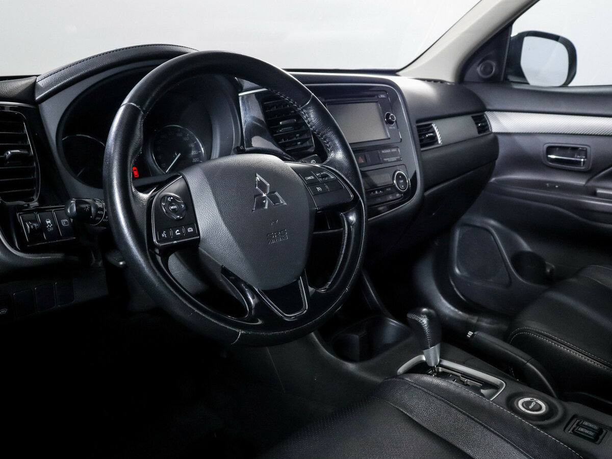 Mitsubishi Outlander 2015 года с пробегом. Фото: #13